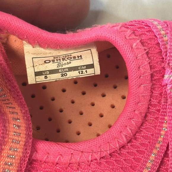 OshKosh B'Gosh -  pink Mary Janes - Kids size 5 - Picture 7 of 7